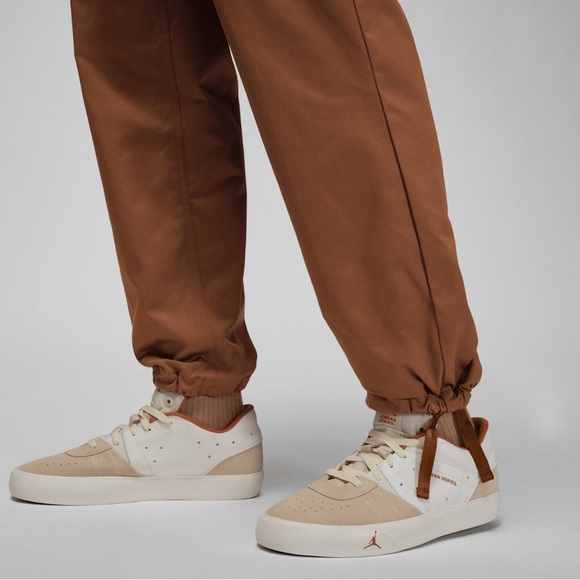 Air Jordan Essentials Chicago Cargo Trousers FB7305-281 Tan Men's Size Small - Picture 4 of 10